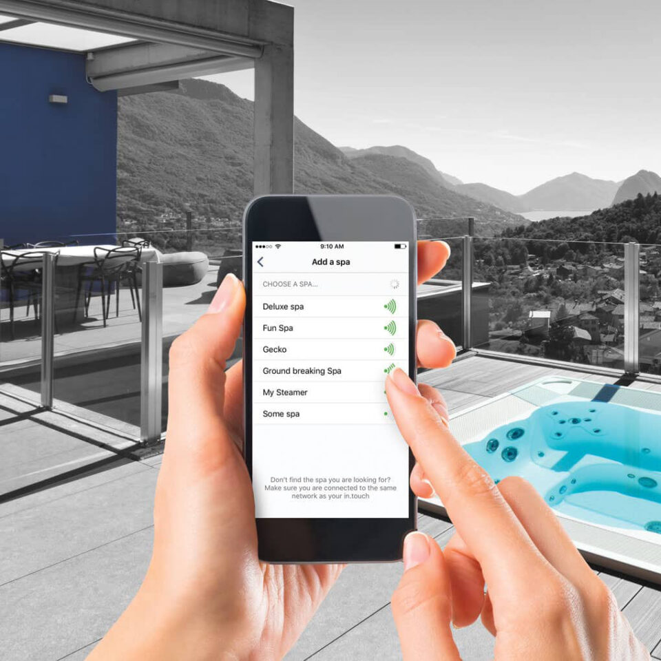 Controlling the hot tub with a mobile phone